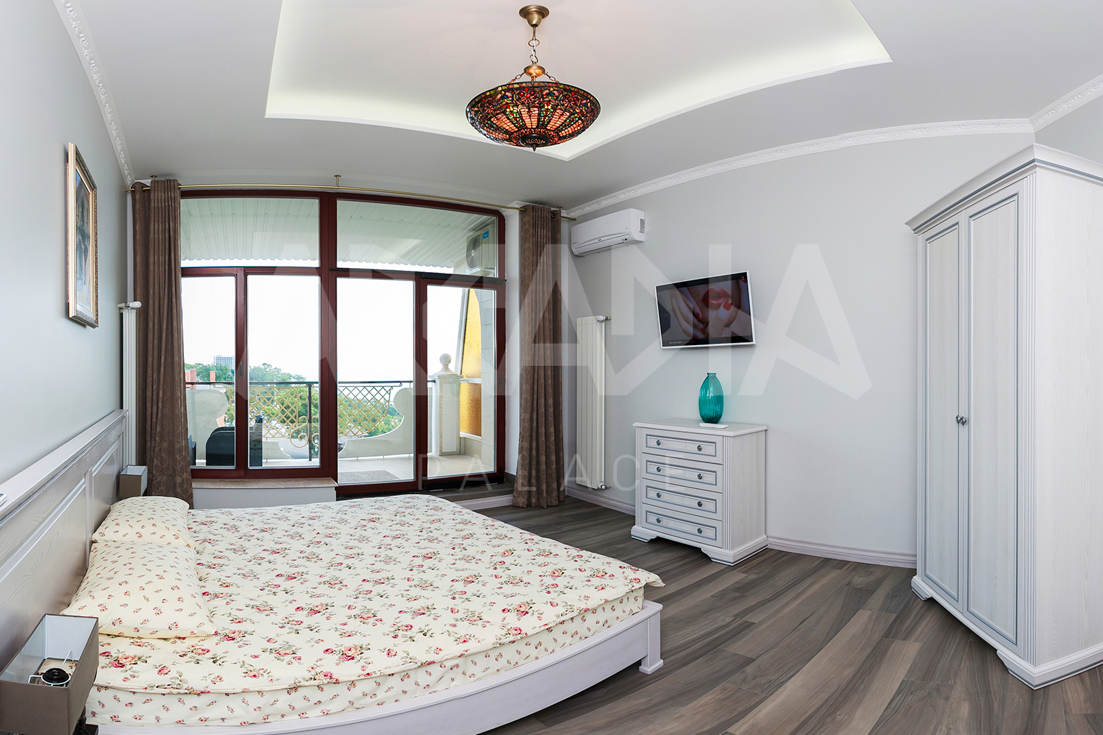 apartment theia