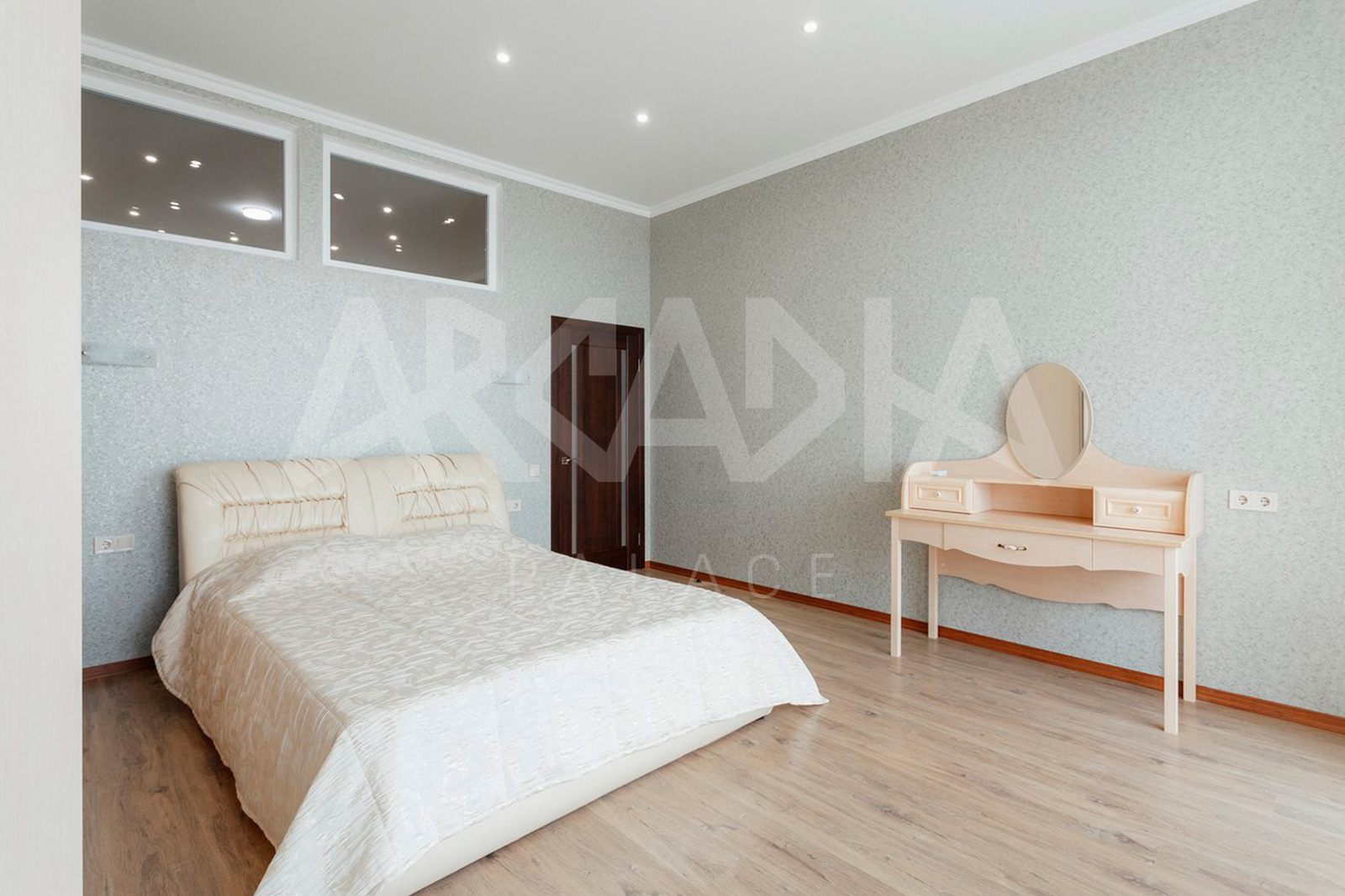 apartment oceanus