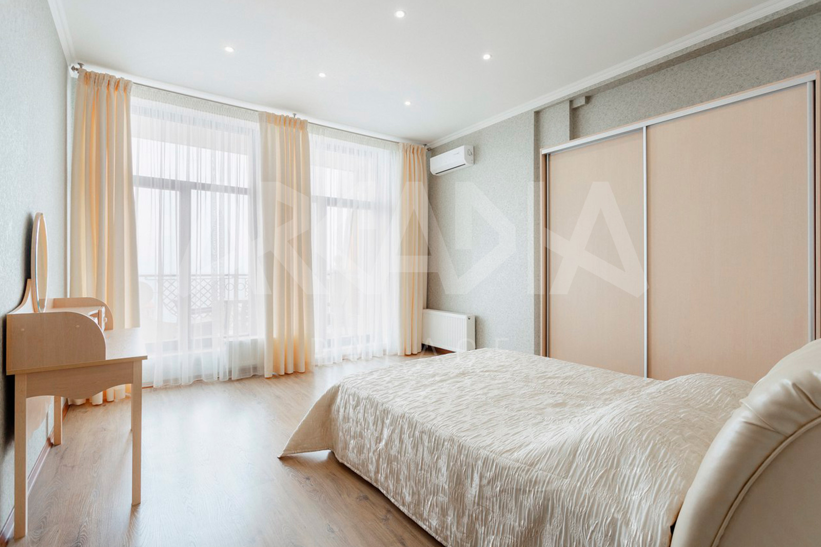 apartment oceanus