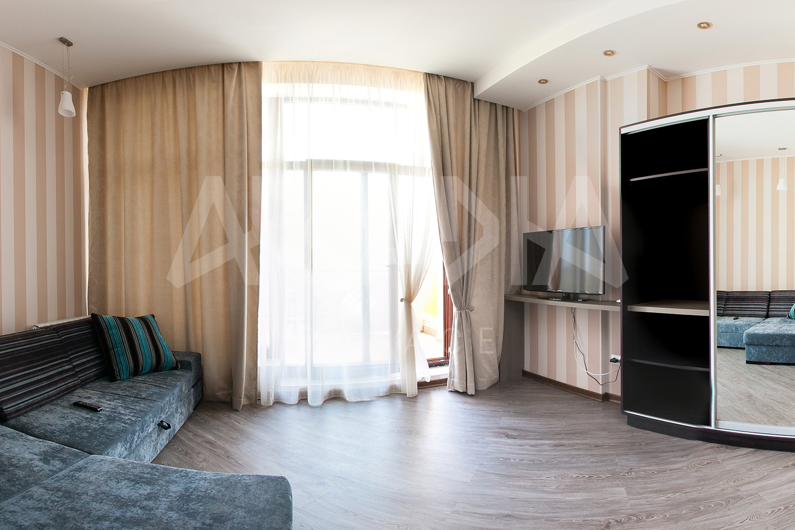 apartment zephyrus